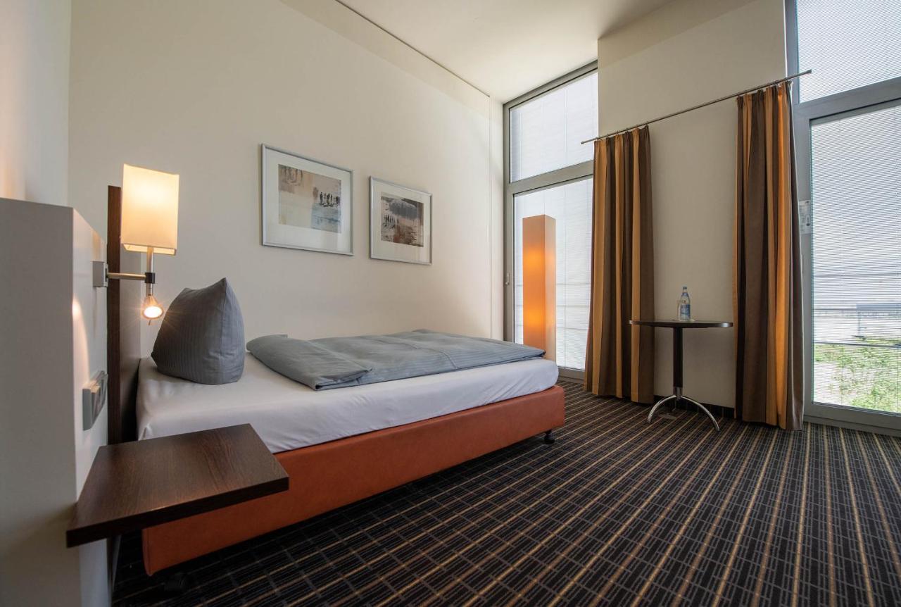 Livenwork Hotel & Coworking Gvz Ingolstadt Extérieur photo